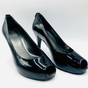 STUART WEITZMAN BLACK PATENT LEATHER HEELS 8.5M